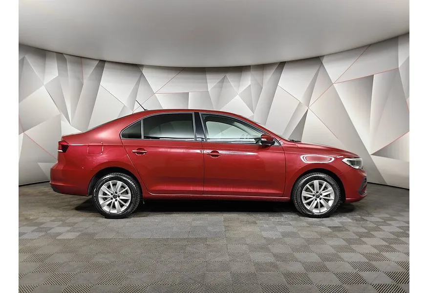 Volkswagen Polo 1.6 MPI AT (110 л.с.) Status + Зимний + Комфорт + Мультимедиа Красный в АВИЛОН. Слайд №6