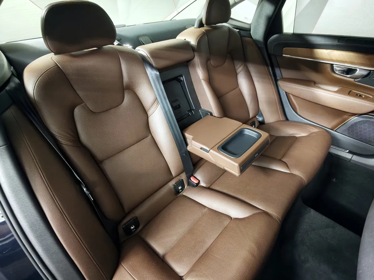 Volvo S90 2.0 T4 Drive-E AT (190 л.с.) Inscription Синий в АВИЛОН. Слайд №17
