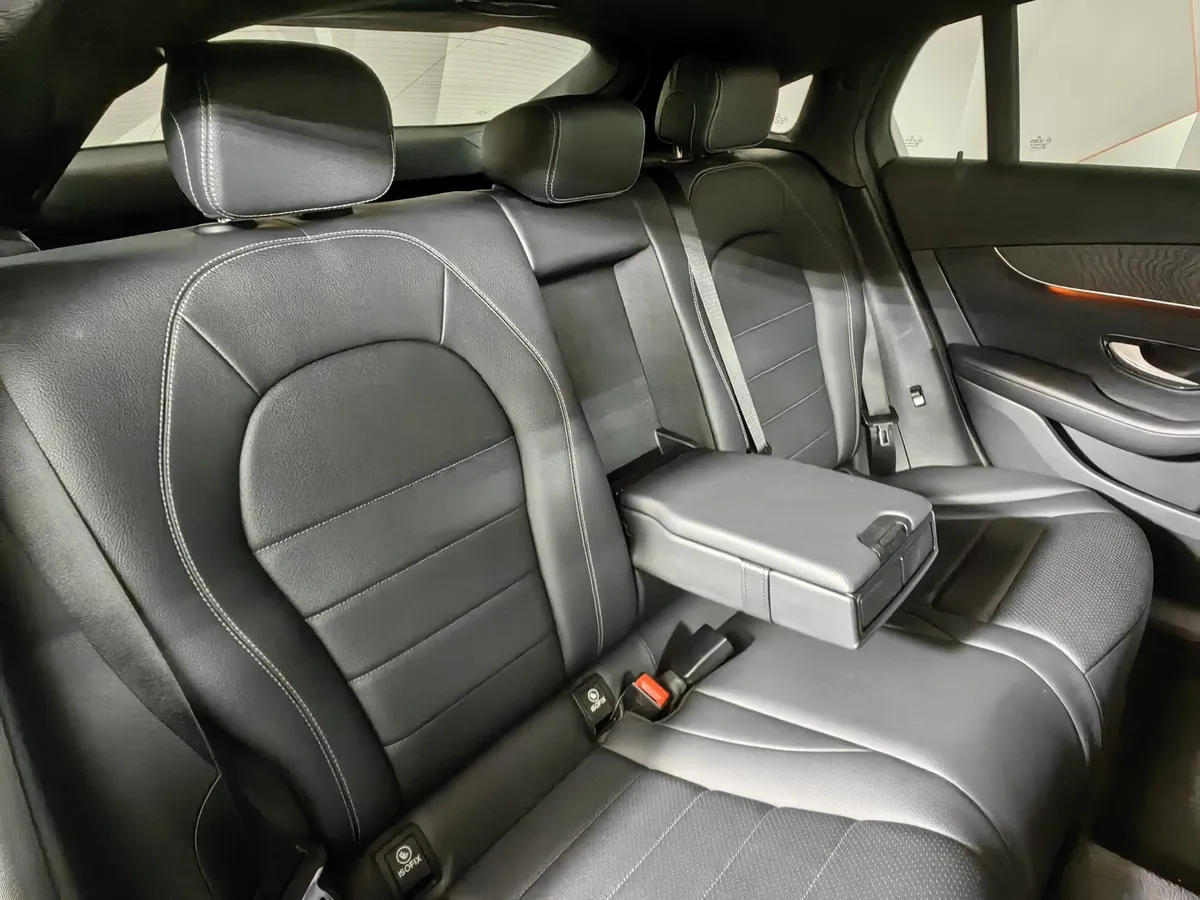 Mercedes-Benz GLC Купе 250 d 9G-TRONIC 4MATIC (204 л.с.) Sport Синий в АВИЛОН. Слайд №17
