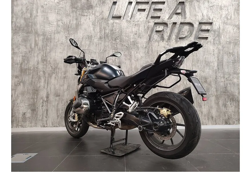 BMW Motorrad R 1250 R R 1250 R 1254 см³ (136) 1254 Черный в АВИЛОН. Слайд №5