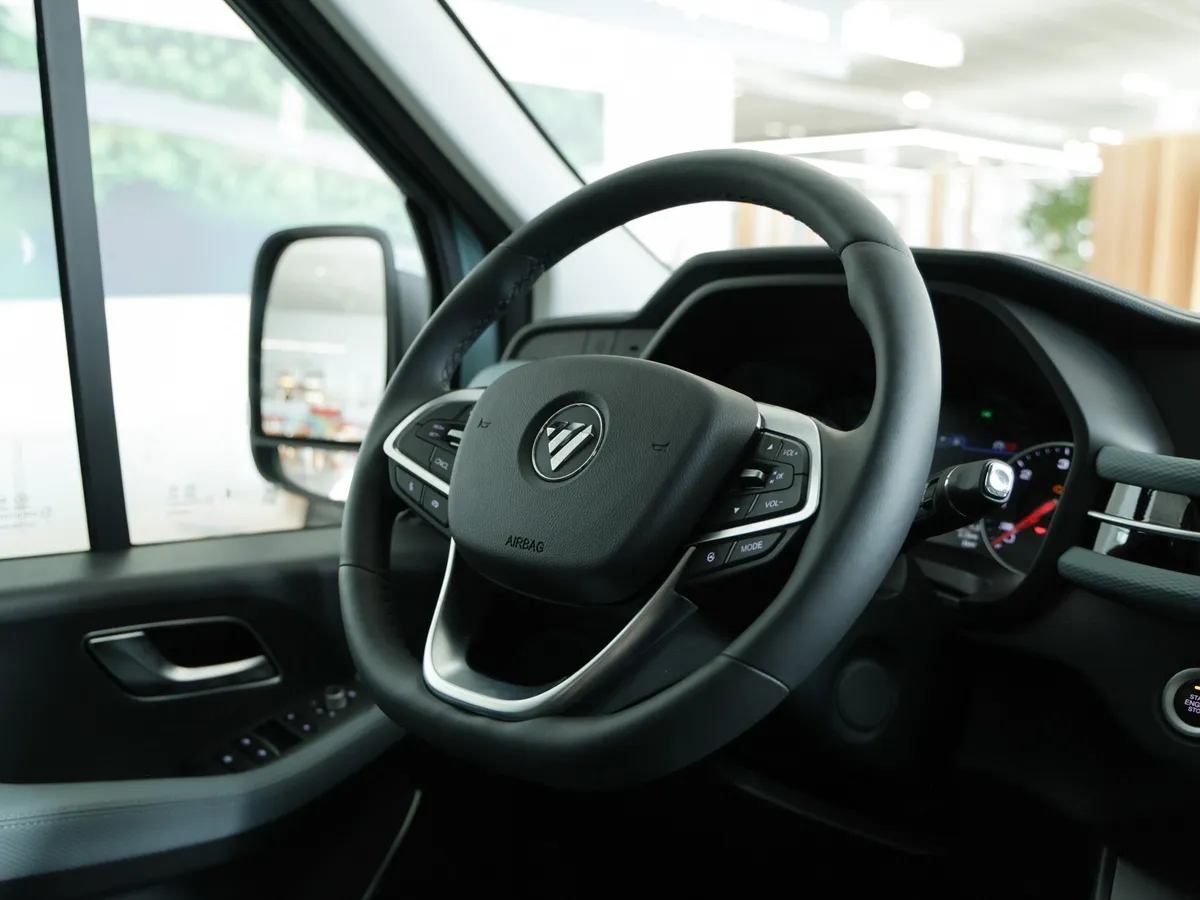 Foton View 2.0D 8AT RWD (159 л.с.) H2 2195 Зеленый в АВИЛОН. Слайд №10