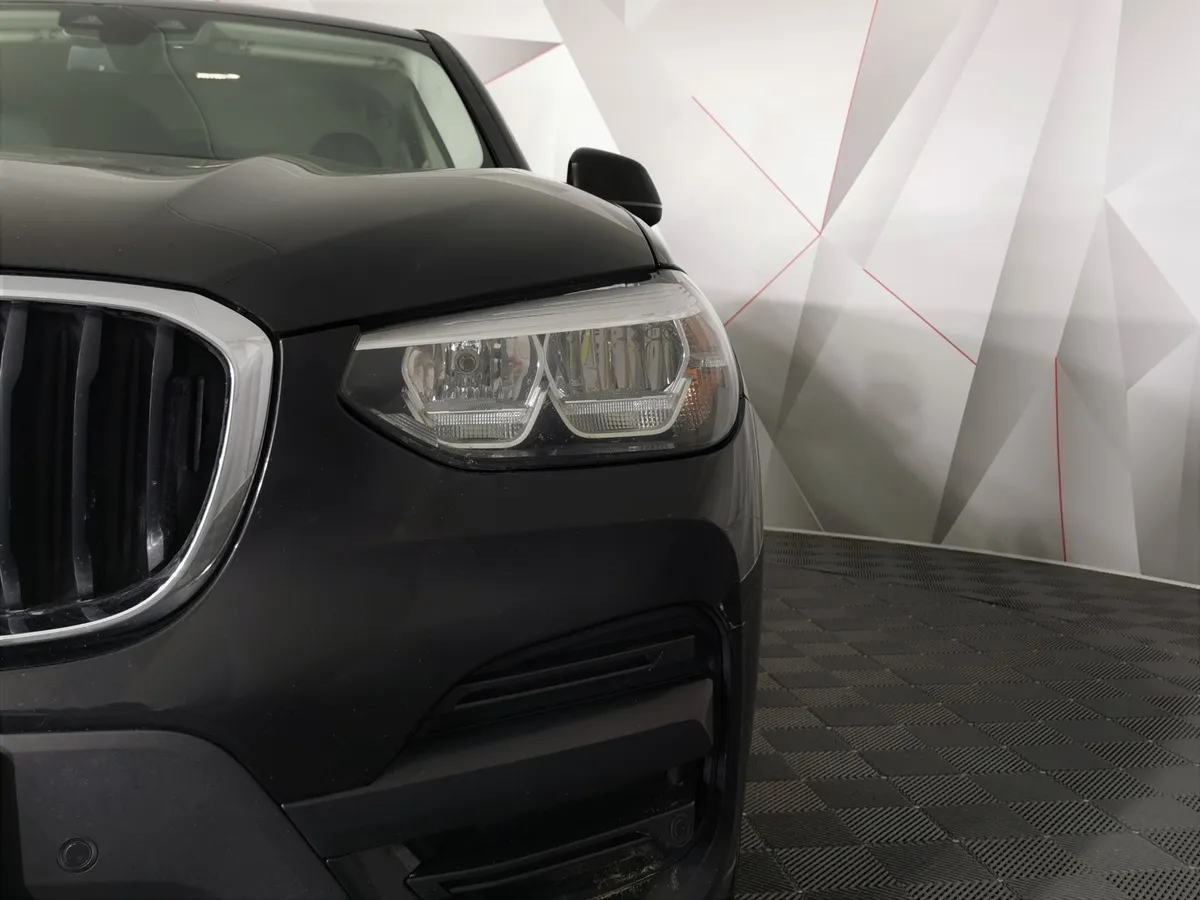 BMW X3 xDrive20i AT (184 л.с.) Base Локальная сборка Черный в АВИЛОН. Слайд №8