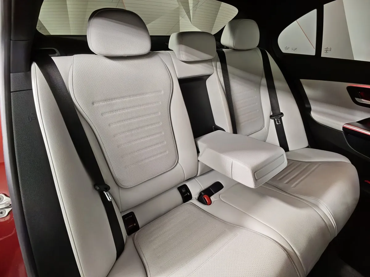 Mercedes-Benz C-Класс C 200 4MATIC (197 л.с.) Sport Красный в АВИЛОН. Слайд №17