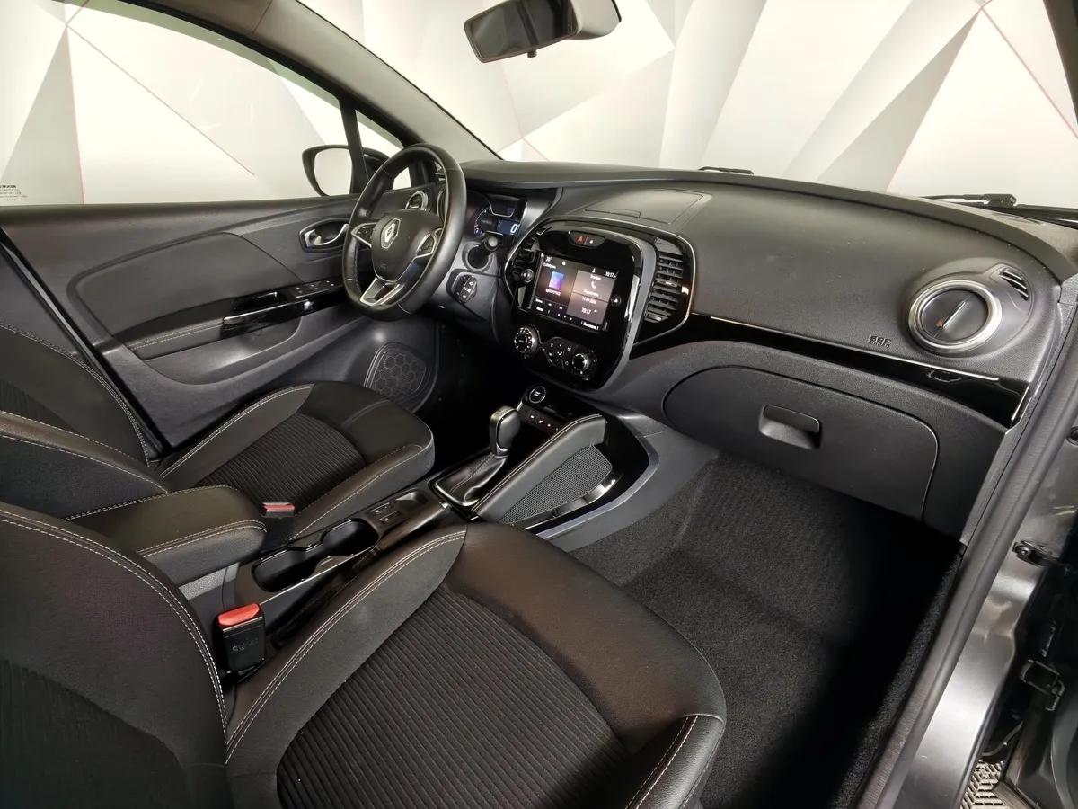 Renault Kaptur 1.6 X-tronic (114 л.с.) Style Белый в АВИЛОН. Слайд №13