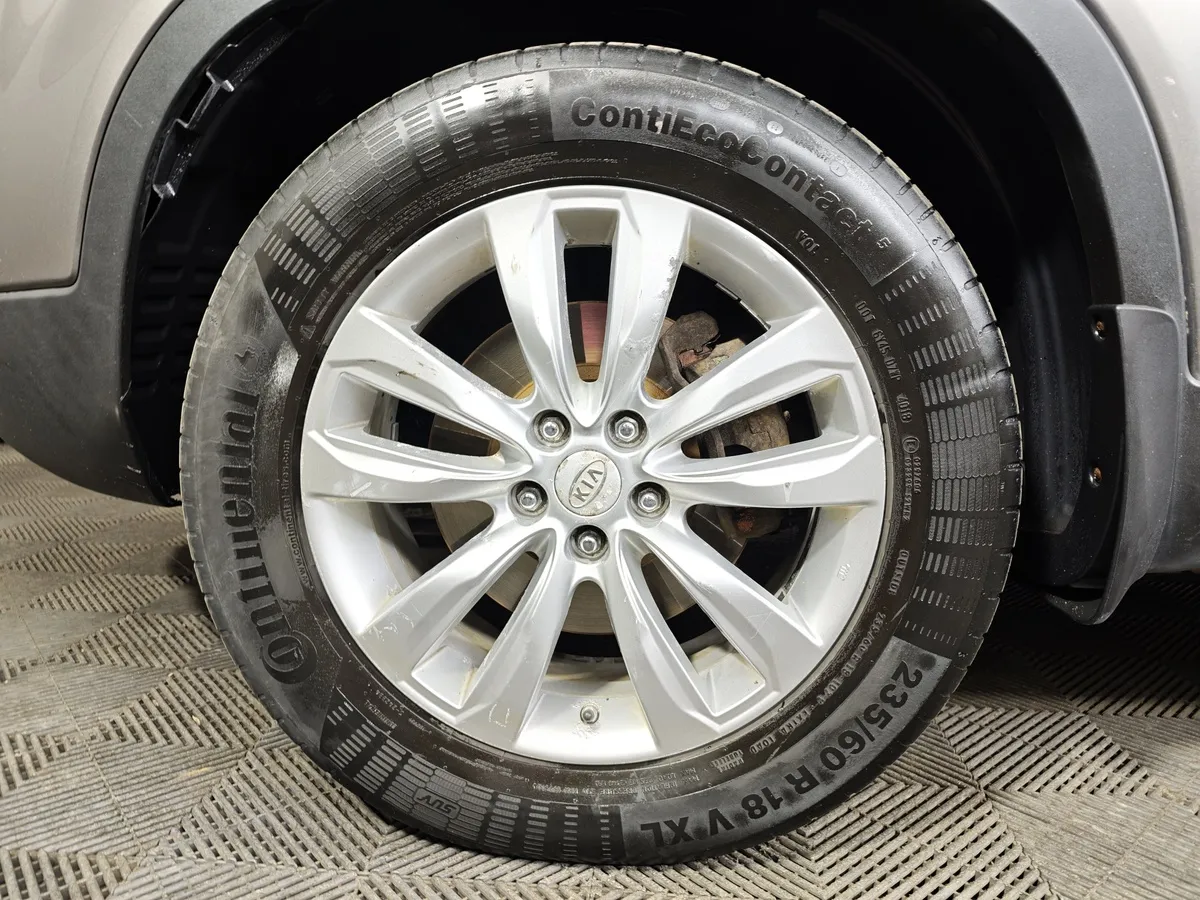 Kia Sorento 2.2 CRDi AT AWD (200 л.с.) Серый в АВИЛОН. Слайд №9