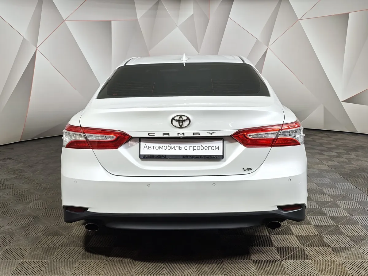 Toyota Camry 3.5 AT (249 л.с.) Белый в АВИЛОН. Слайд №8