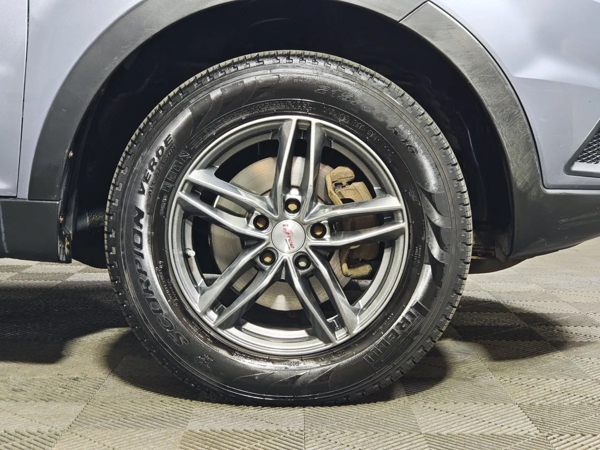 SsangYong Actyon 2.0 AT AWD (149 л.с.) Серый в АВИЛОН. Слайд №9