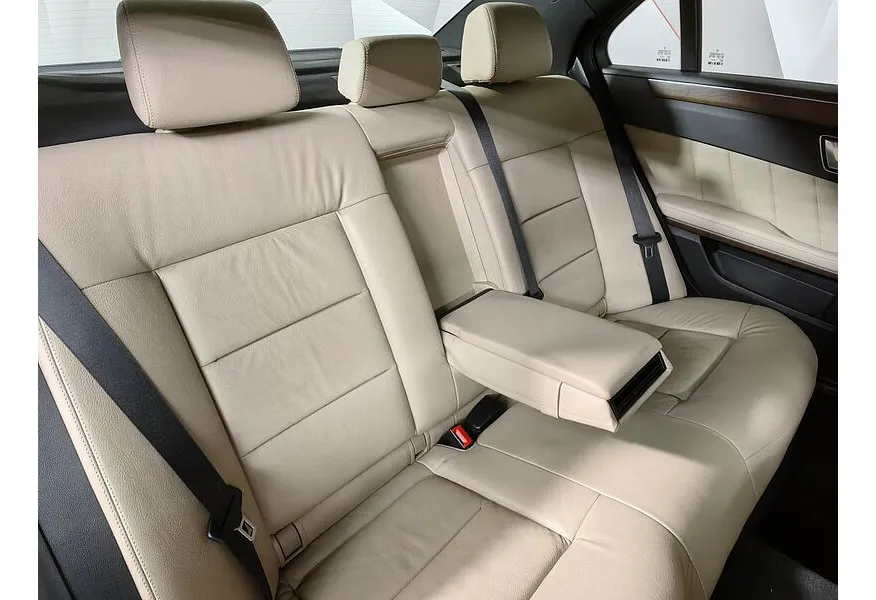 Mercedes-Benz E-Класс E 300 7G-Tronic Plus (231 л.с.) Серый в АВИЛОН. Слайд №17 Mercedes-Benz E-Класс E 300 7G-Tronic Plus (231 л.с.) Серый в АВИЛОН. Слайд №17