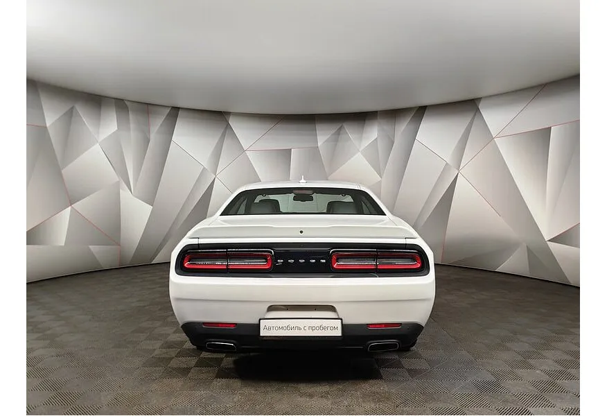 Dodge Challenger 3.6 V6 AT (309 л.с.) Белый в АВИЛОН. Слайд №8