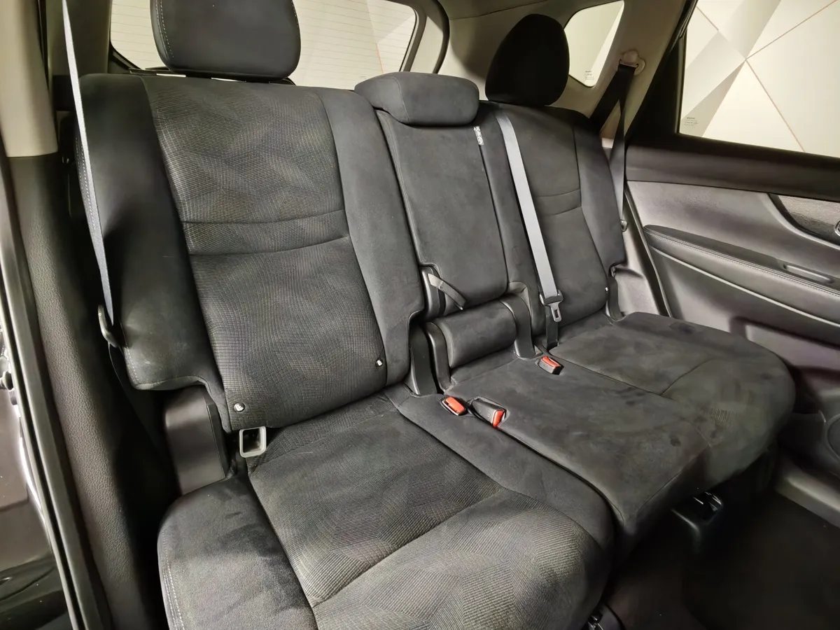 Nissan X-Trail 2.5 CVT AWD (171 л.с.) Черный в АВИЛОН. Слайд №17