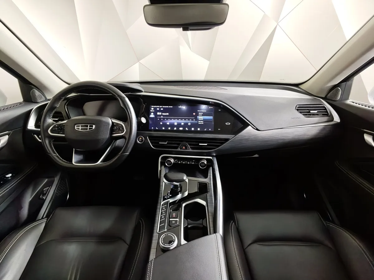 Geely Tugella 2.0 AT AWD (238 л.с.) Flagship Белый в АВИЛОН. Слайд №14