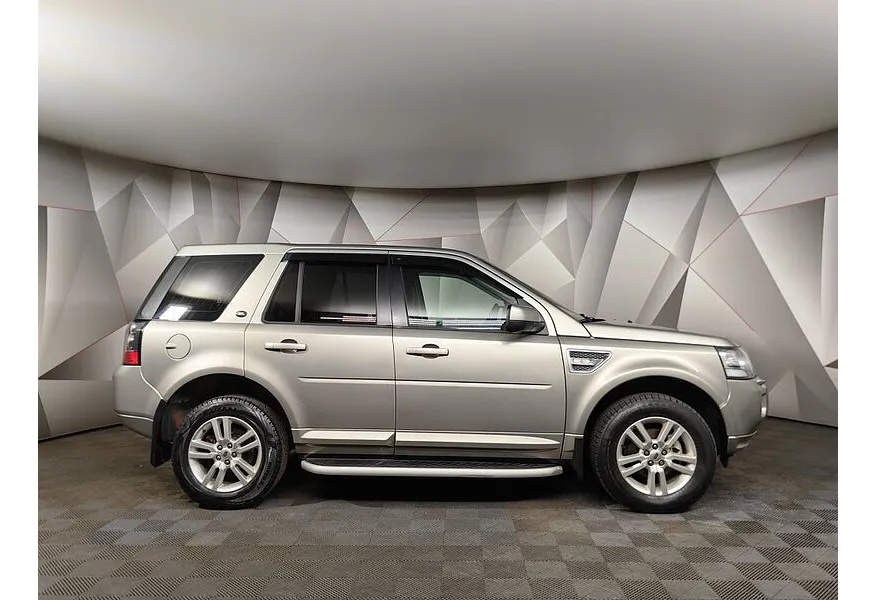 Land Rover Freelander 2.2 TD4 AT 4WD (150 л.с.) Серый в АВИЛОН. Слайд №6