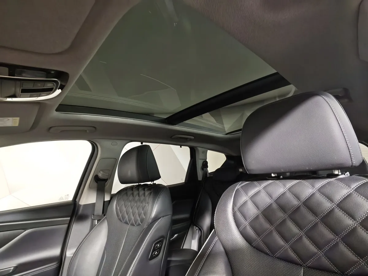 Hyundai Santa Fe 3.5 AWD 8AT (249 л.с.) High-Tech Черный в АВИЛОН. Слайд №22