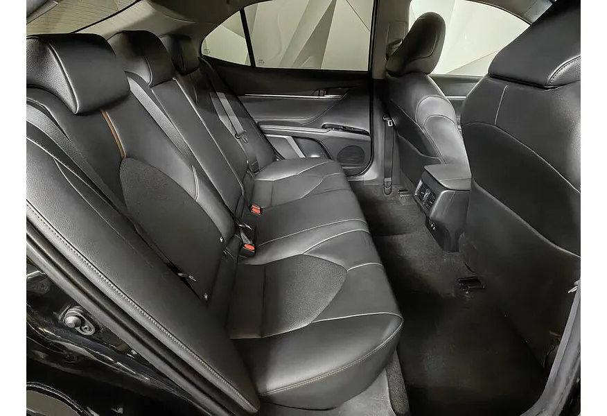 Toyota Camry 2.5 AT (181 л.с.) Стандарт Черный в АВИЛОН. Слайд №12