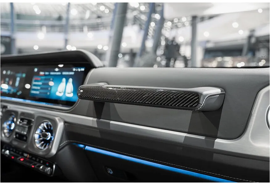 Mercedes-Benz G-Класс G 63 AMG Speedshift 4Matic (585 л.с.) Черный в АВИЛОН. Слайд №2