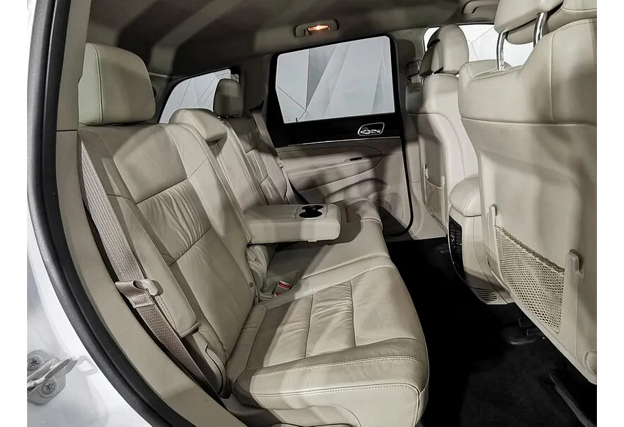 Jeep Grand Cherokee 3.6 AT AWD (286 л.с.) Белый в АВИЛОН. Слайд №17