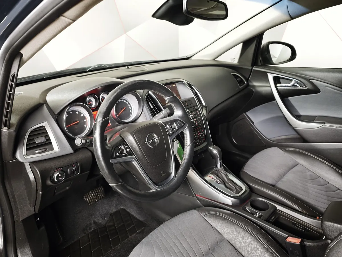 Opel Astra 1.4 Turbo AT (140 л.с.) Серый в АВИЛОН. Слайд №14