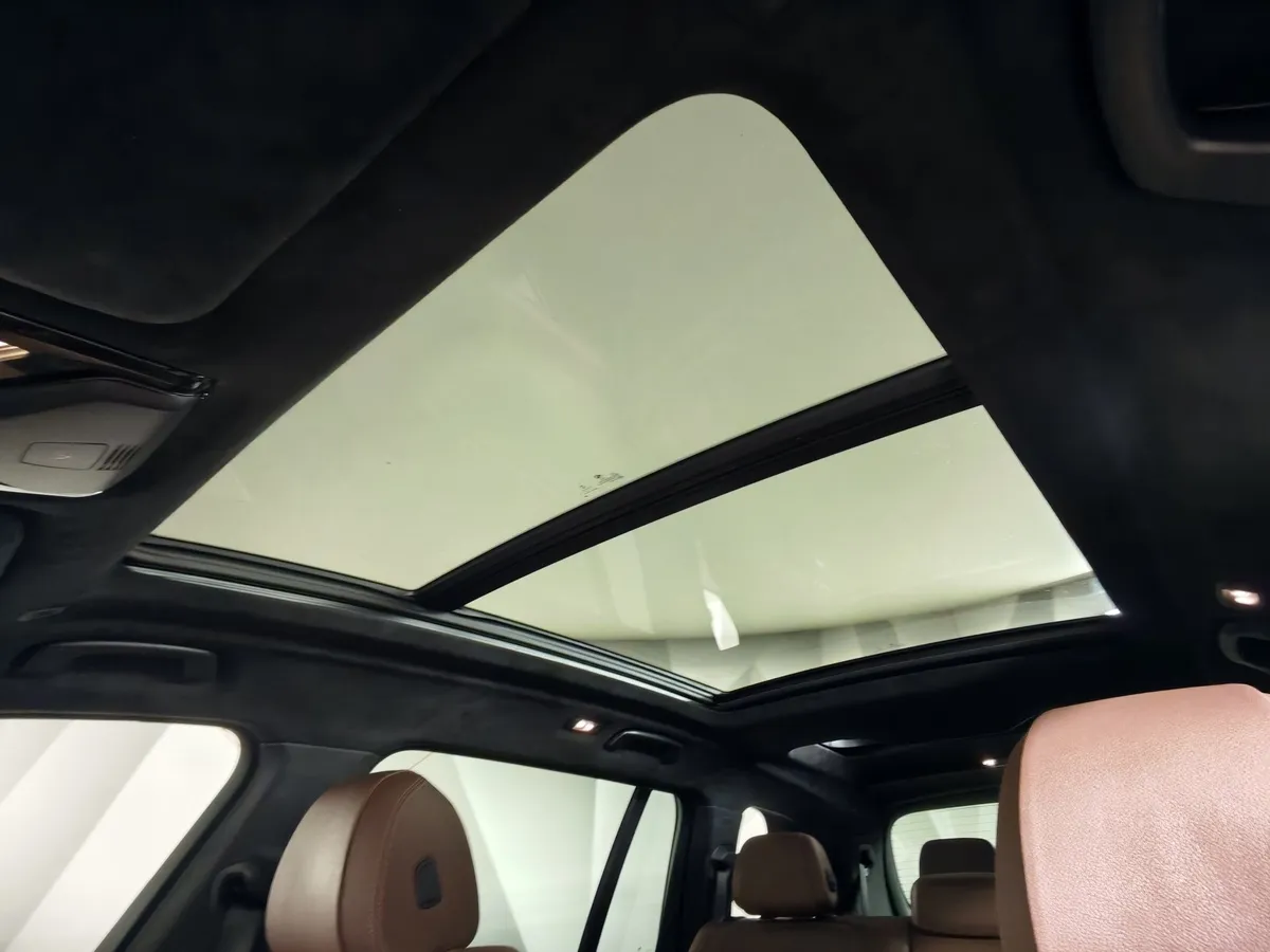 BMW X7 xDrive40i Steptronic (340 л.с.) Черный в АВИЛОН. Слайд №20