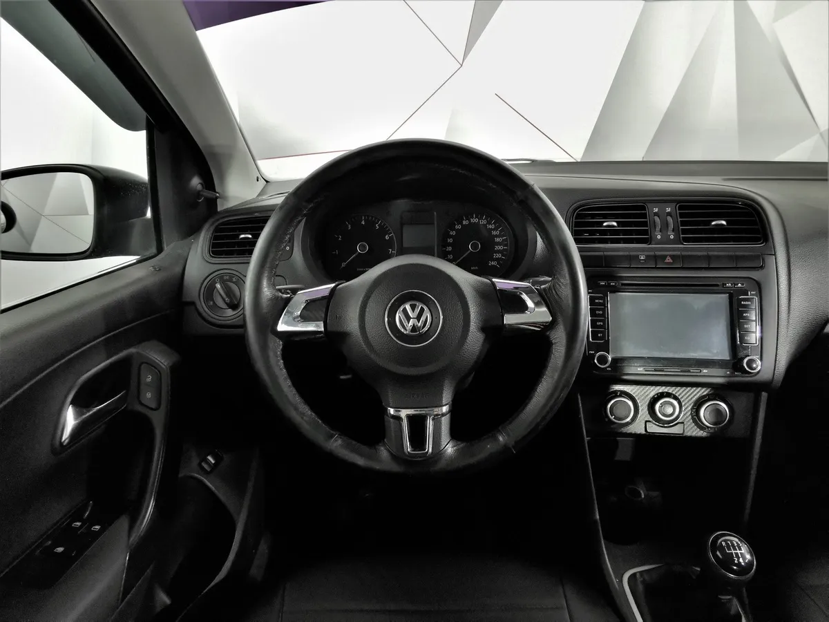Volkswagen Polo 1.6 MT (105 л.с.) Comfortline Синий в АВИЛОН. Слайд №16
