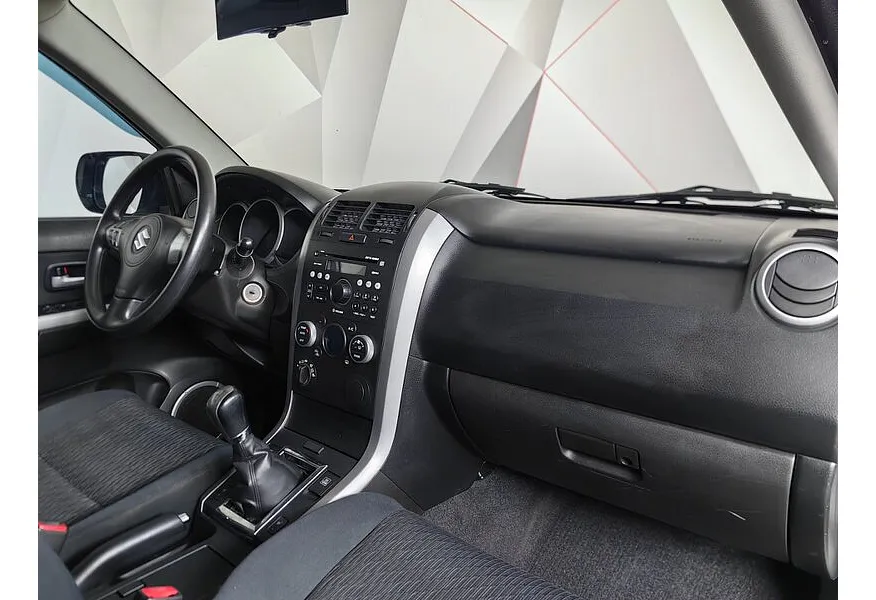 Suzuki Grand Vitara 2.0 MT AWD (140 л.с.) Белый в АВИЛОН. Слайд №13