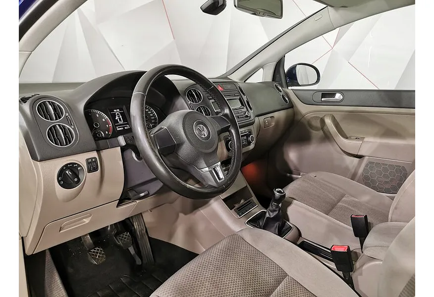 Volkswagen Golf 1.4 TSI MT (122 л.с.) Trendline Синий в АВИЛОН. Слайд №19