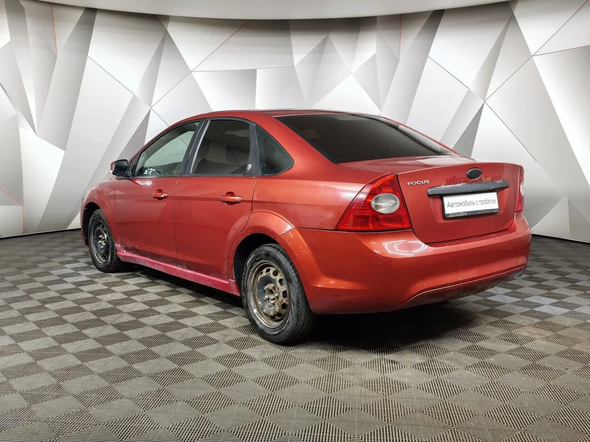 Ford Focus 1.6 MT (116 л.с.) Ghia Оранжевый в АВИЛОН. Слайд №3