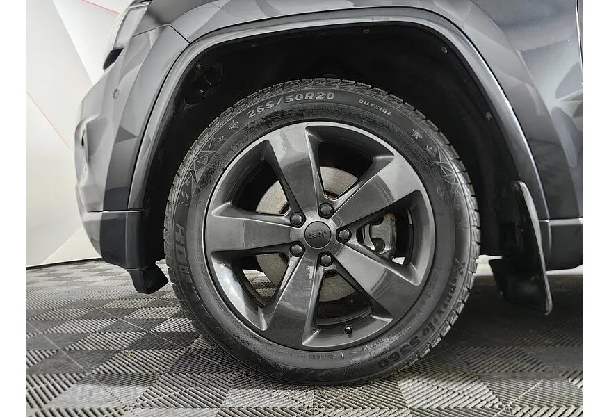 Jeep Grand Cherokee 3.0 TD AT (241 л.с.) Overland Серый в АВИЛОН. Слайд №9