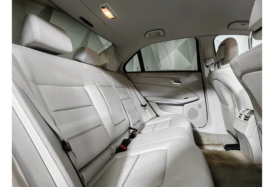 Mercedes-Benz E-Класс E 200 T BlueEfficiency 7G-Tronic Plus (184 л.с.) Белый в АВИЛОН. Слайд №16