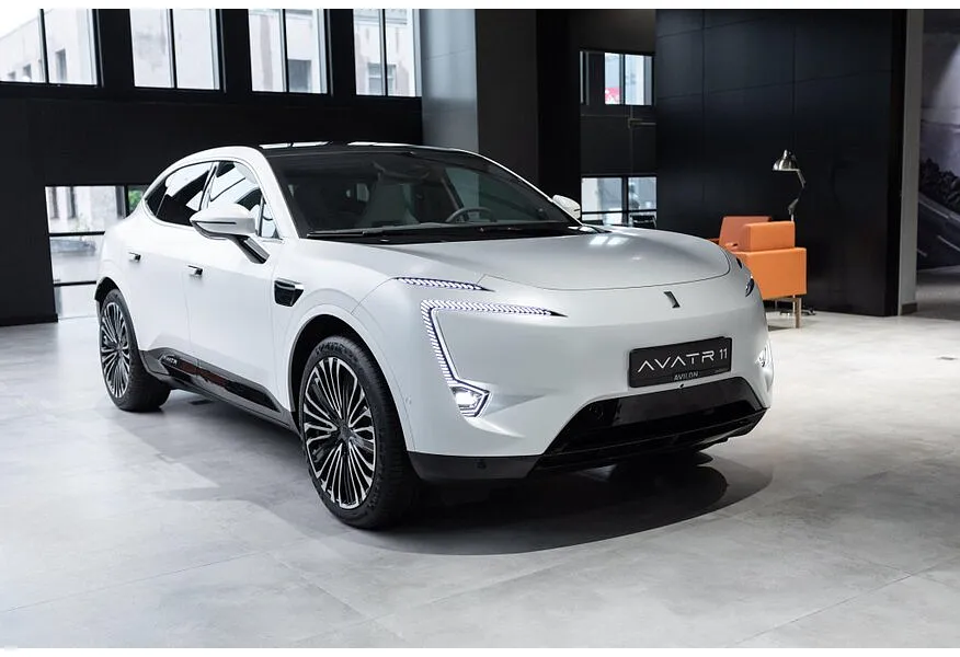АВИЛОН - Avatr 11 116 kWh 4WD (578 л.с.) 4 места Белый - slide 9446228