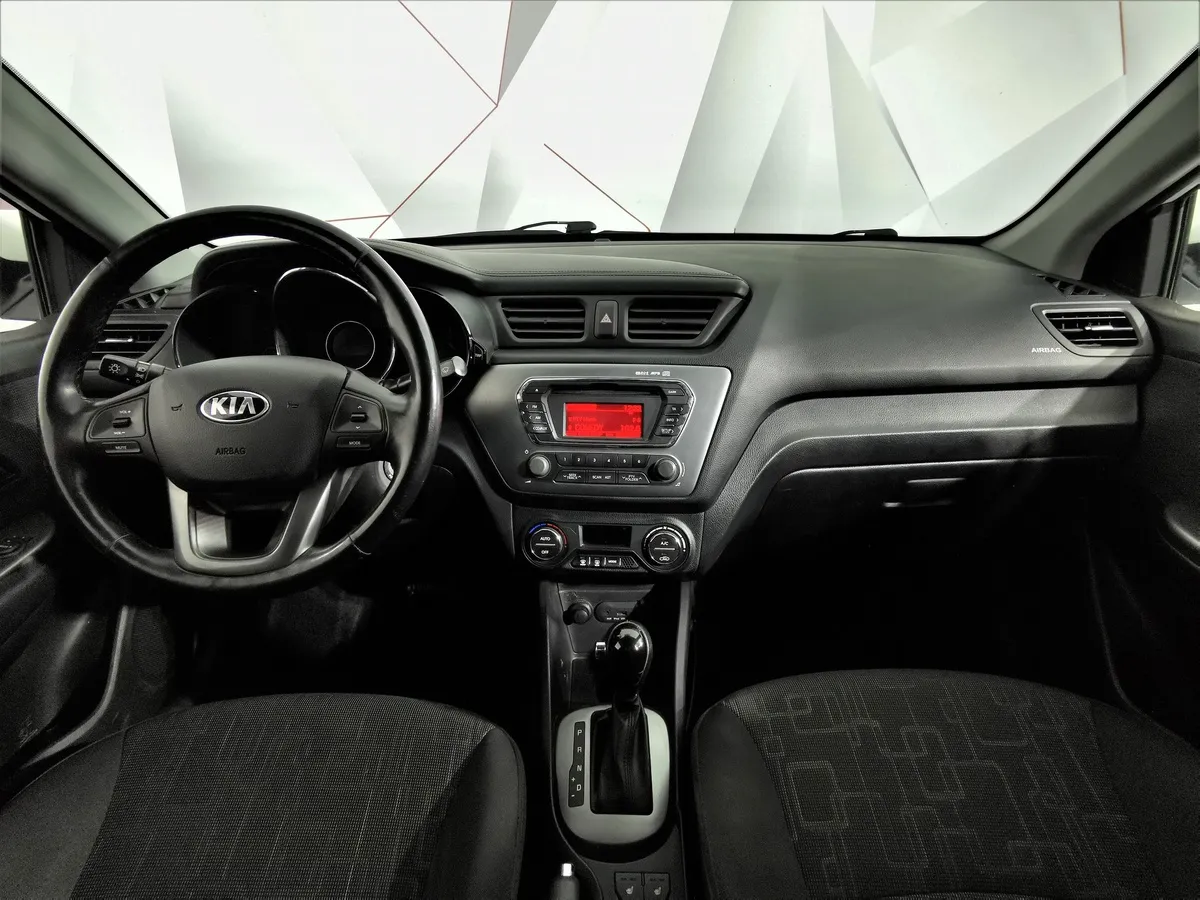 Kia Rio 1.6 AT (123 л.с.) Белый в АВИЛОН. Слайд №13