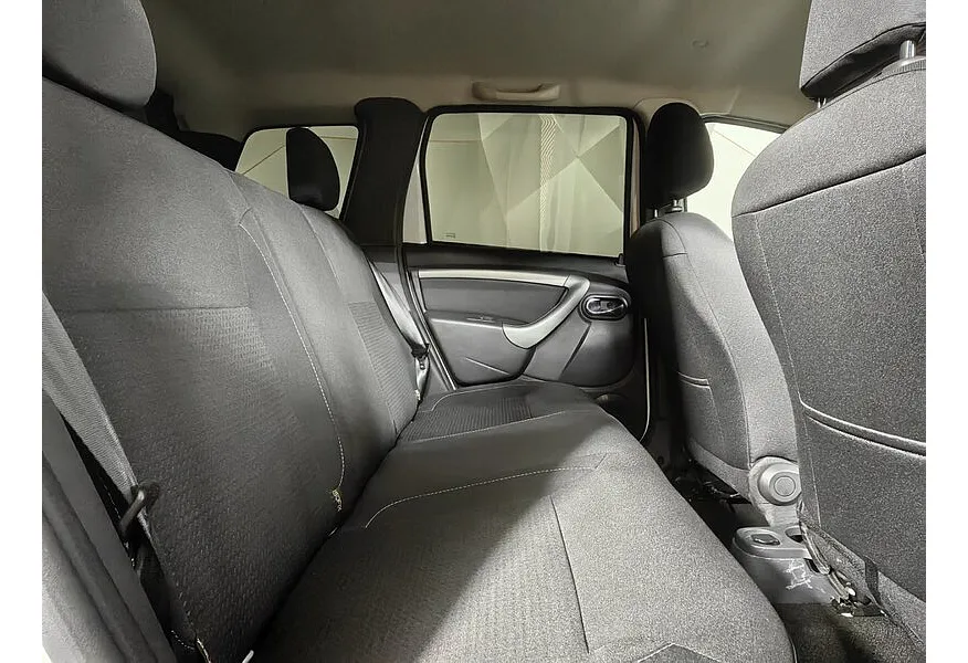 Renault Duster 2.0 MT 4x4 (143 л.с.) Белый в АВИЛОН. Слайд №15