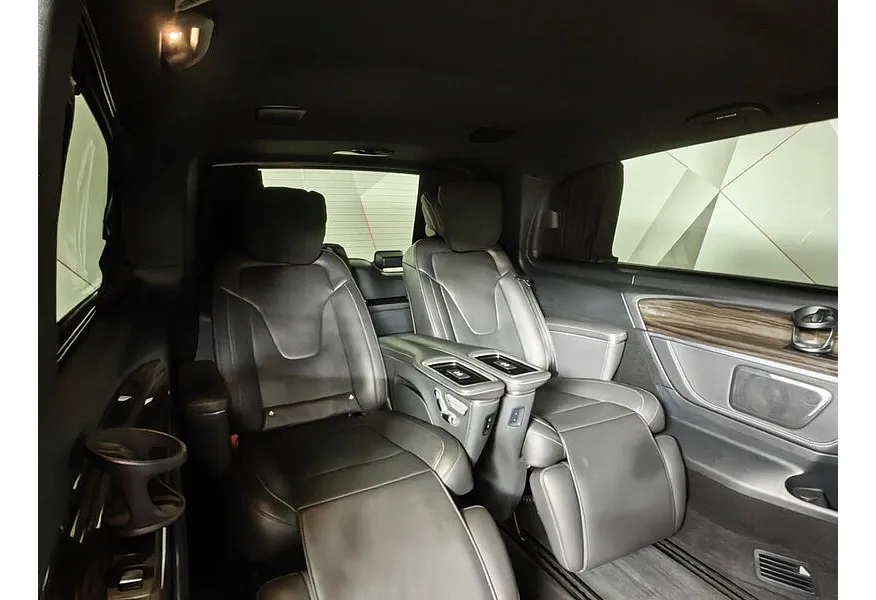 Mercedes-Benz V-Класс V 300 L3 4Motion 9G-Tronic (239 л.с.) Черный в АВИЛОН. Слайд №16