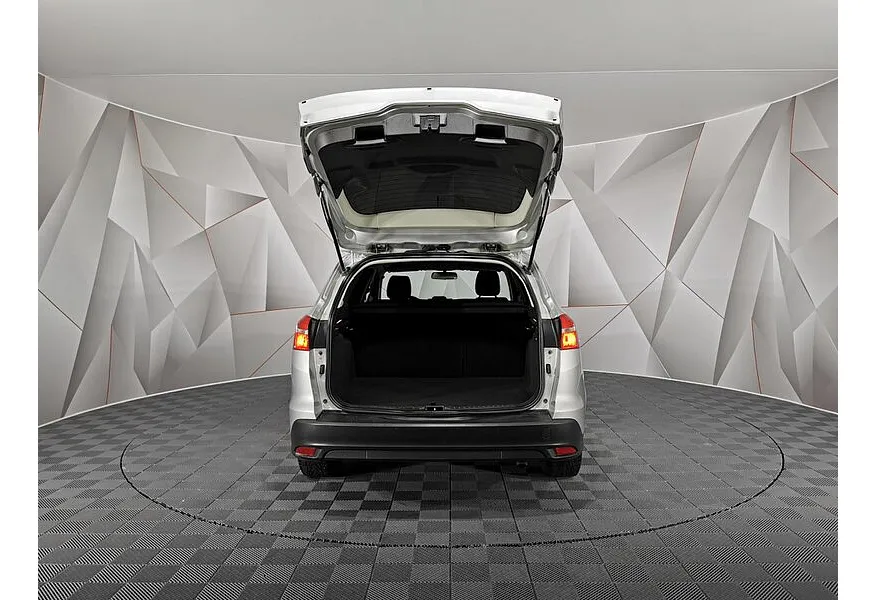 Ford Focus 1.6 Ti-VCT MT (125 л.с.) Special Edition Серебристый в АВИЛОН. Слайд №12