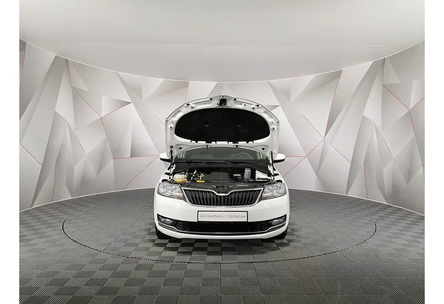 Skoda Rapid 1.6 MT (90 л.с.) Белый в АВИЛОН. Слайд №11