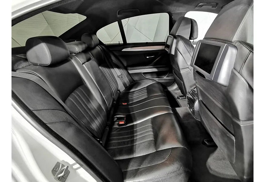 BMW 5 серия 520i AT (184 л.с.) Белый в АВИЛОН. Слайд №14