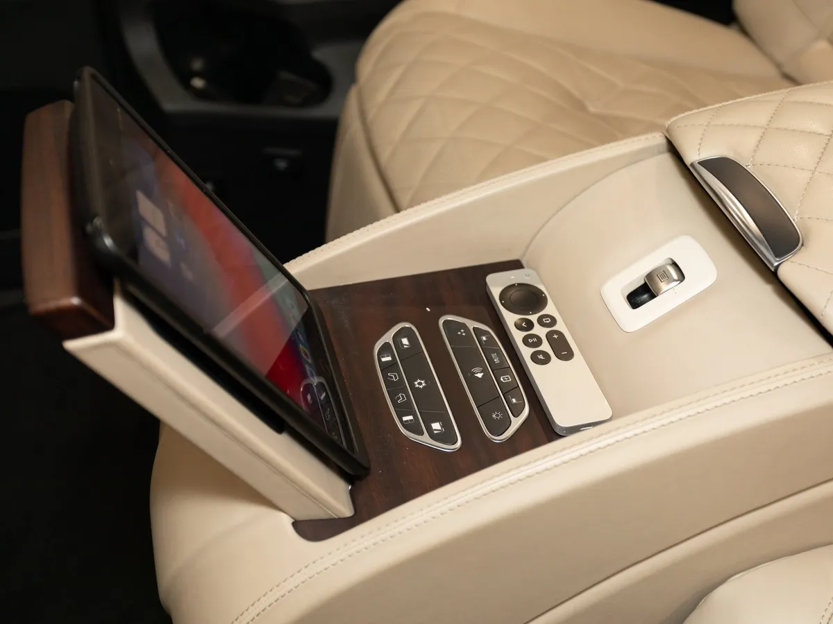 Mercedes-Benz V-Класс V 250 d AT L2 4x4 (190 л.с.) Exclusive Черный в АВИЛОН. Слайд №21
