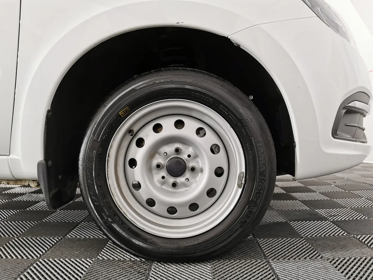 ВАЗ (Lada) Granta 1.6 MT 16кл (98 л.с.) Белый в АВИЛОН. Слайд №9