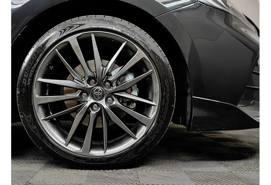 Toyota Camry 2.0h CVT (197 л.с.) Sport Plus Черный в АВИЛОН. Слайд №9