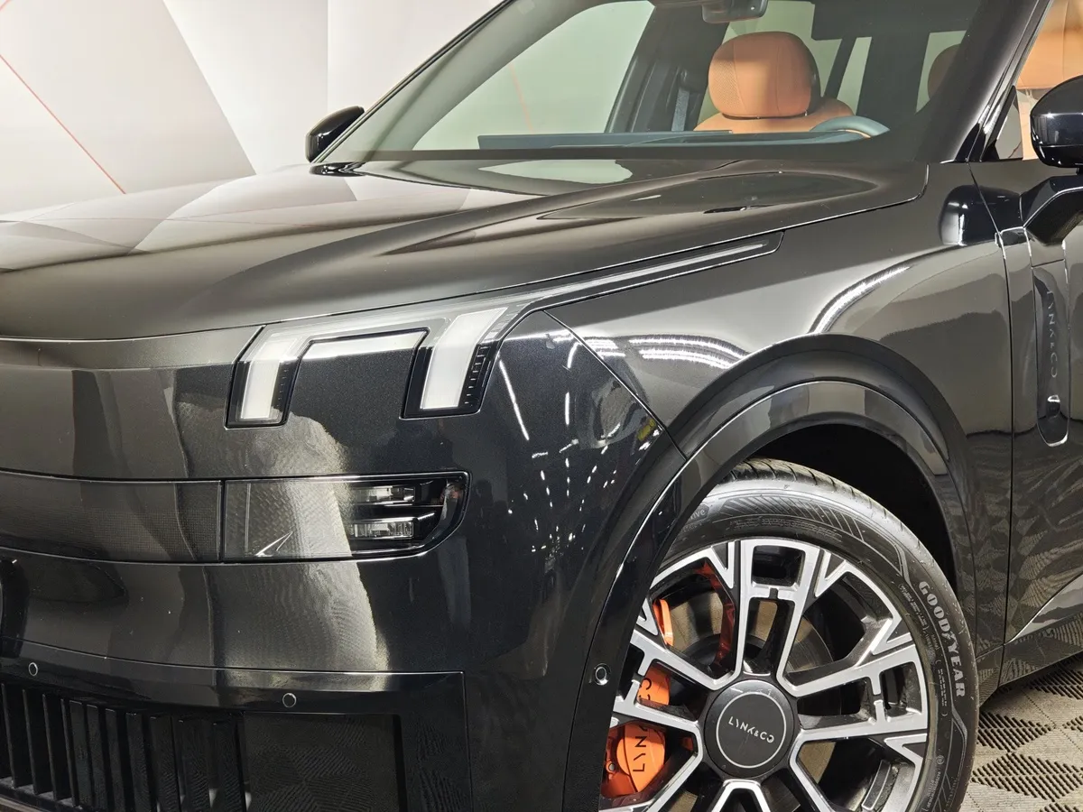 Lynk & Co 900 2.0 AT 4WD (884 л.с.) Ultra Черный в АВИЛОН. Слайд №9