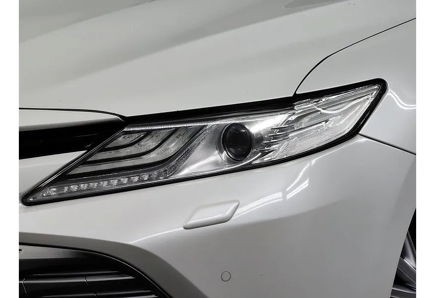 Toyota Camry 2.5 AT (181 л.с.) Классик Белый в АВИЛОН. Слайд №10