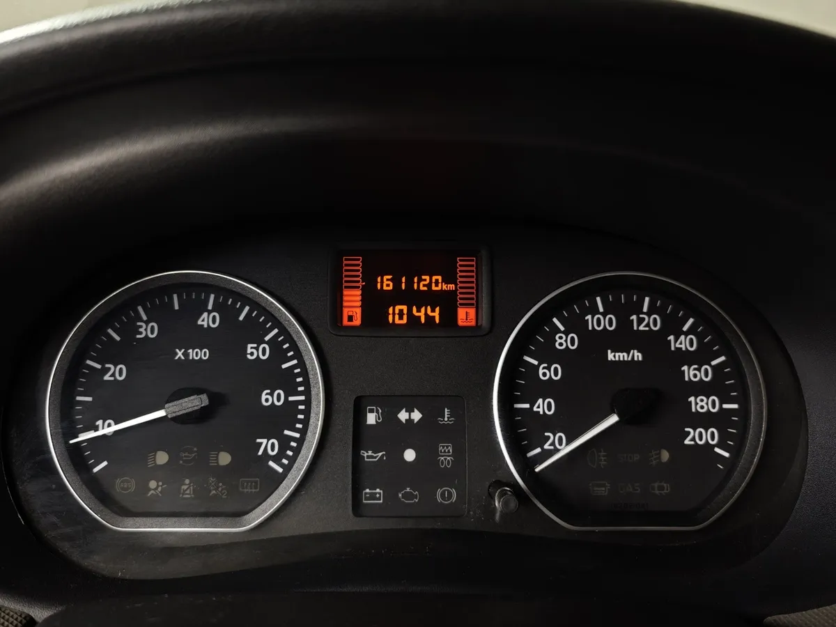 Renault Logan 1.4 MT (75 л.с.) Красный в АВИЛОН. Слайд №16
