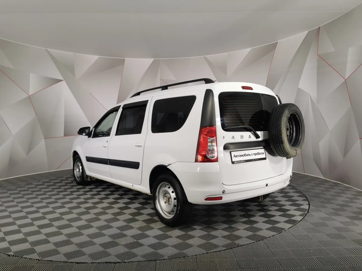 ВАЗ (Lada) Largus 1.6 MT 16 кл (5 мест) (105 л.с.) Белый в АВИЛОН. Слайд №4