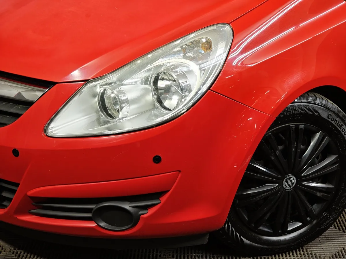 Opel Corsa 1.4 MT (90 л.с.) Красный в АВИЛОН. Слайд №10
