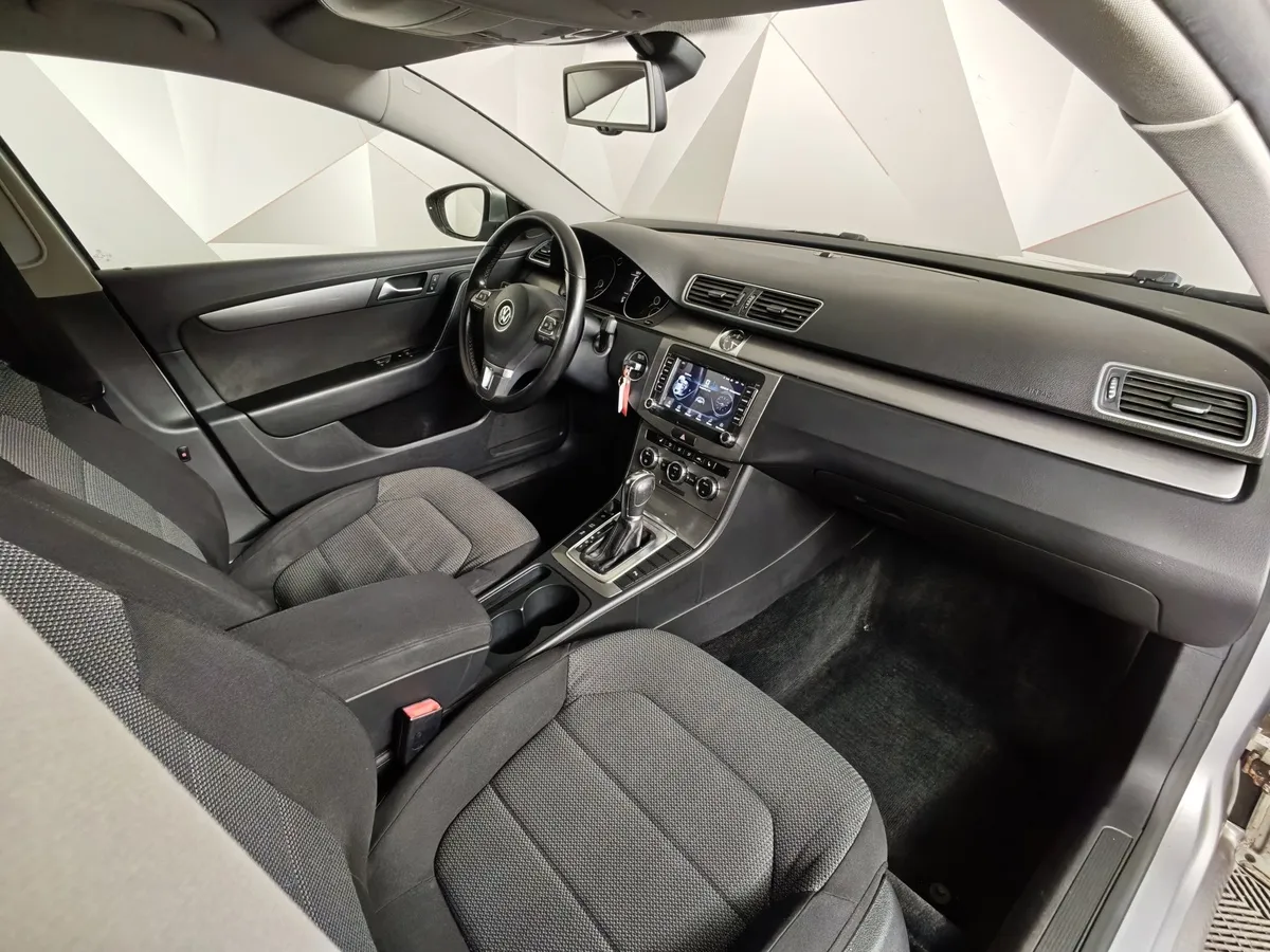 Volkswagen Passat 1.8 TSI DSG (160 л.с.) Серебристый в АВИЛОН. Слайд №13