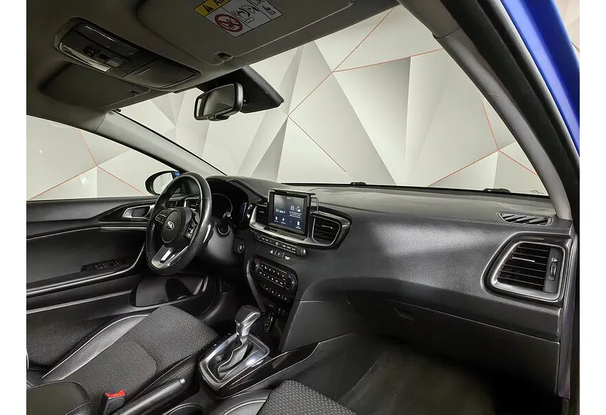 LIVE. Слайд №9