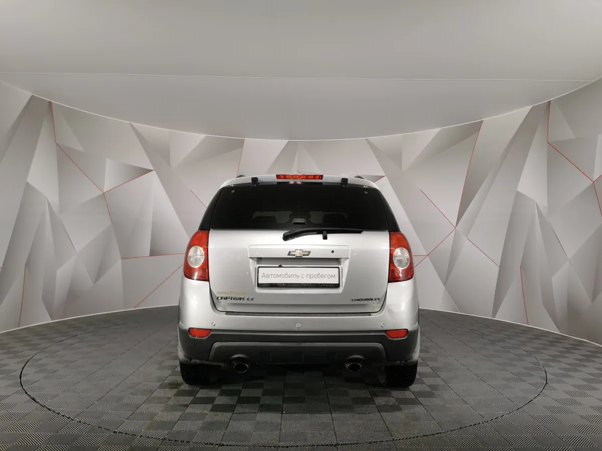 Chevrolet Captiva 2.4 AT (5 мест) (167 л.с.) LT Серебристый в АВИЛОН. Слайд №8