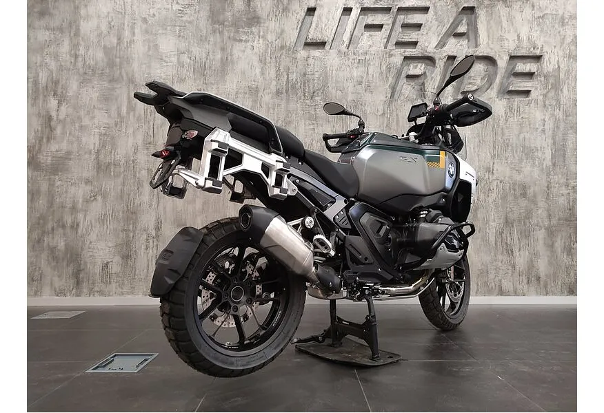 BMW Motorrad R 1300 GS Adventure R 1300 GS Adventure 1300 см³ (145) 1300 Зеленый в АВИЛОН. Слайд №6