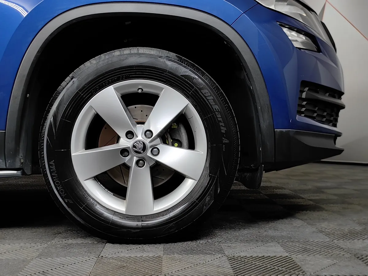 Skoda Kodiaq 1.4 TSI DSG (150 л.с.) Синий в АВИЛОН. Слайд №9