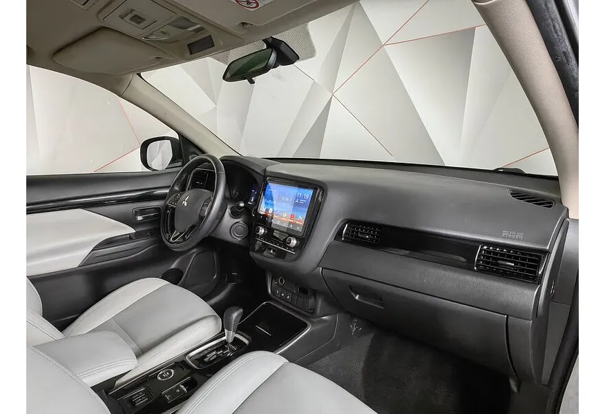 LIVE. Слайд №9