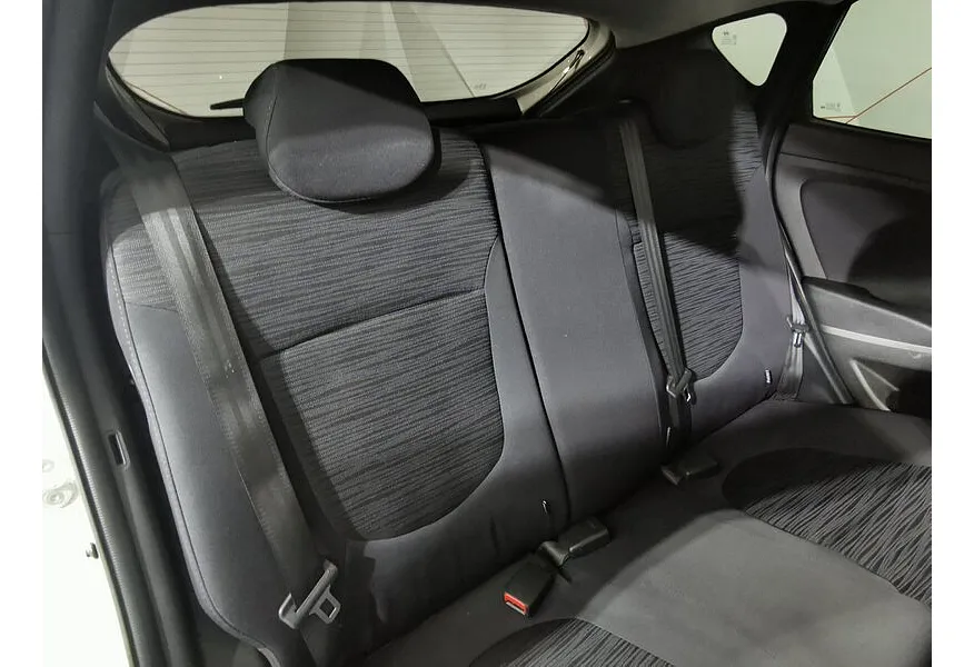 АВИЛОН - Hyundai Solaris 1.6 MT (123 л.с.) Comfort Бежевый - slide 13
